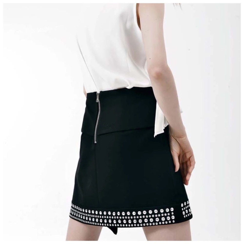🌺 Black Metal Stud Asymmetrical Skirt - Picture 3 of 8